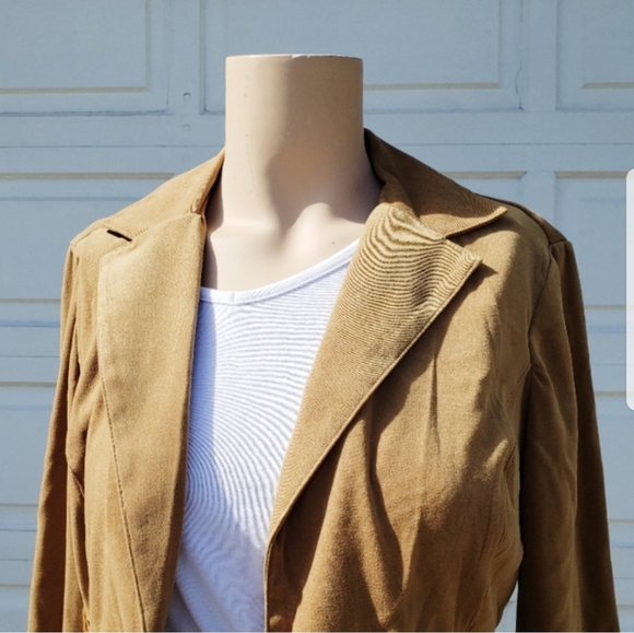 Amoretti Beige Duster with Siede Tie - Picture 3 of 3